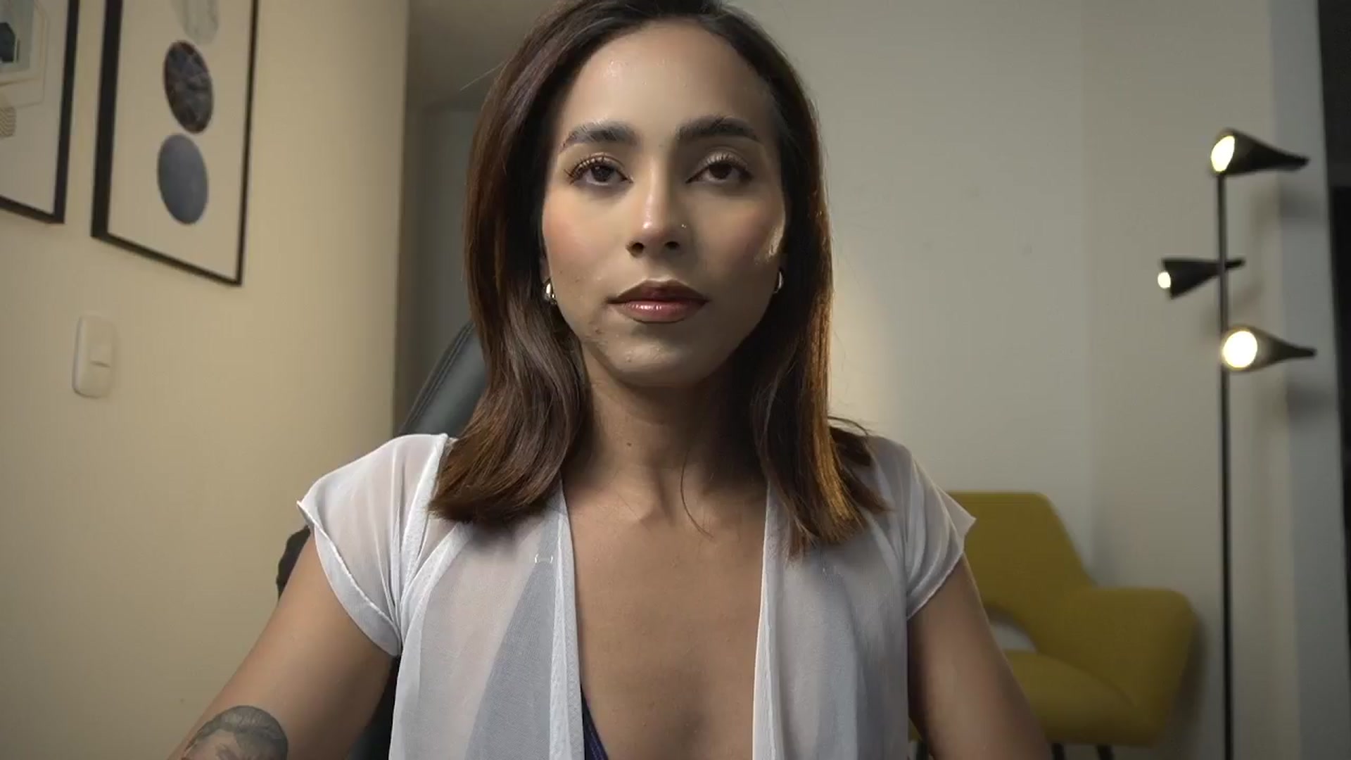 Gallery image thumbnail from Xialing's myfreecams stream on, 02/08/2025, 20:46 image 2 of 20