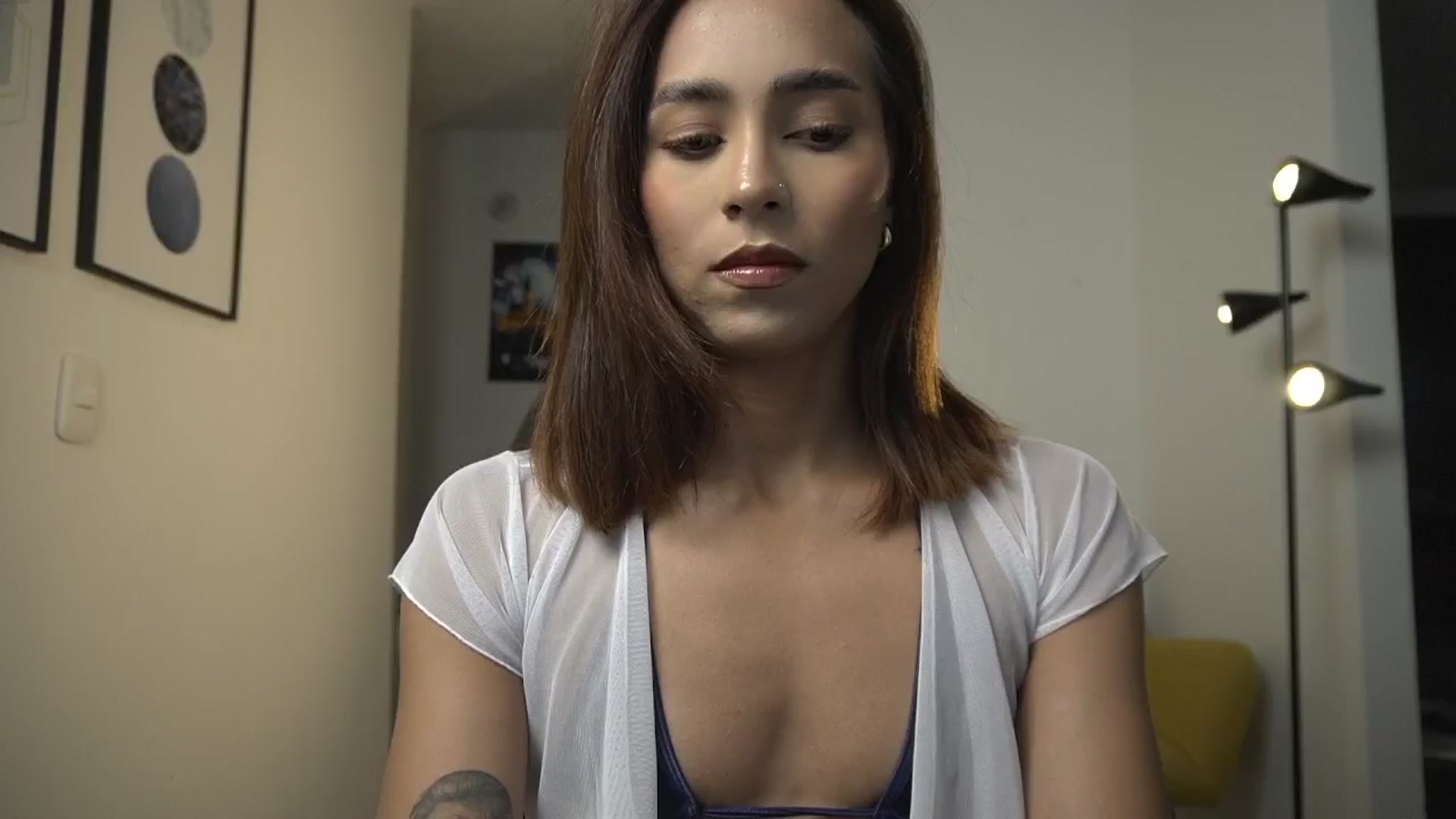 Gallery image thumbnail from Xialing's myfreecams stream on, 02/08/2025, 20:46 image 17 of 20