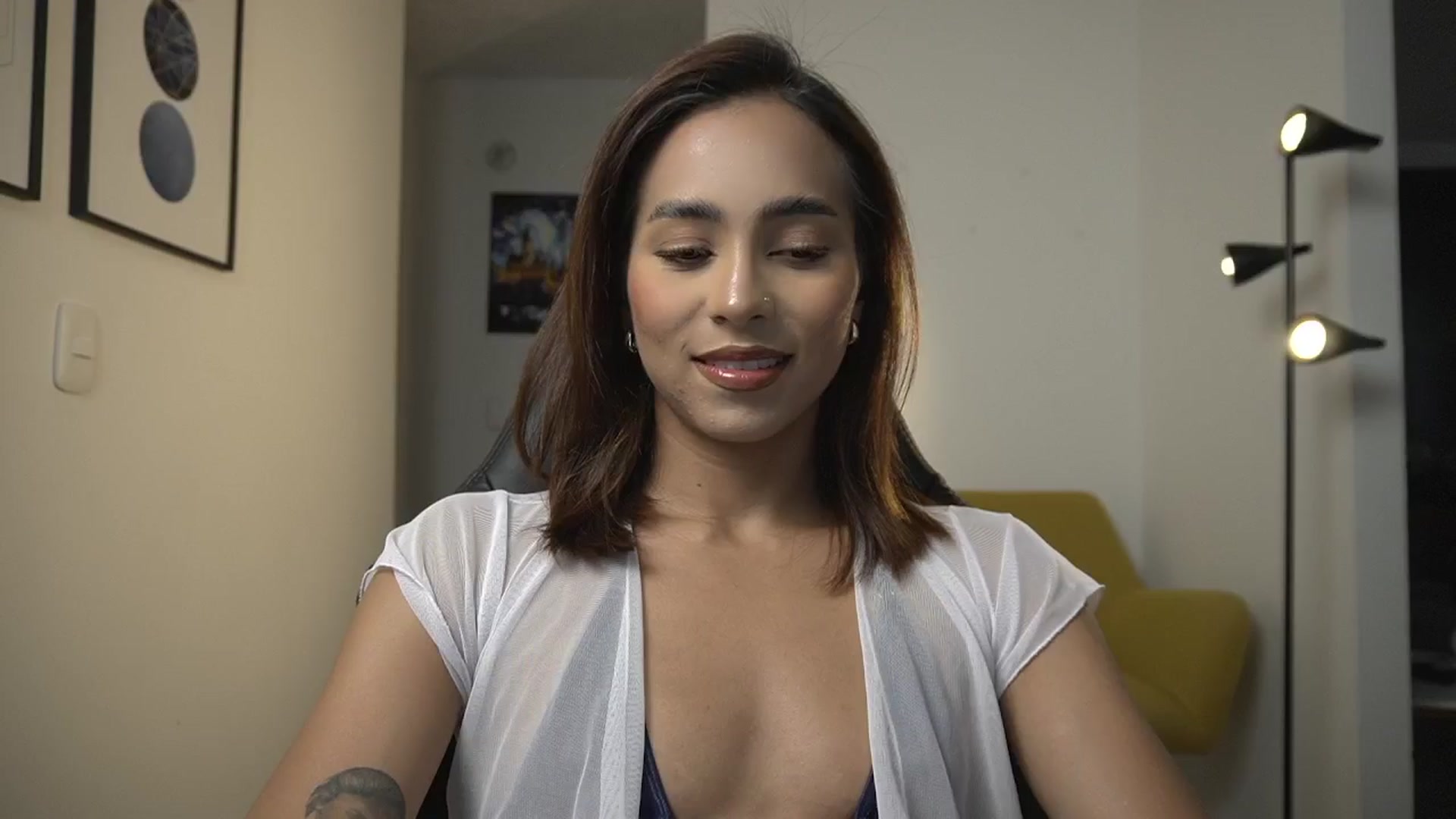 Gallery image thumbnail from Xialing's myfreecams stream on, 02/08/2025, 20:46 image 7 of 20