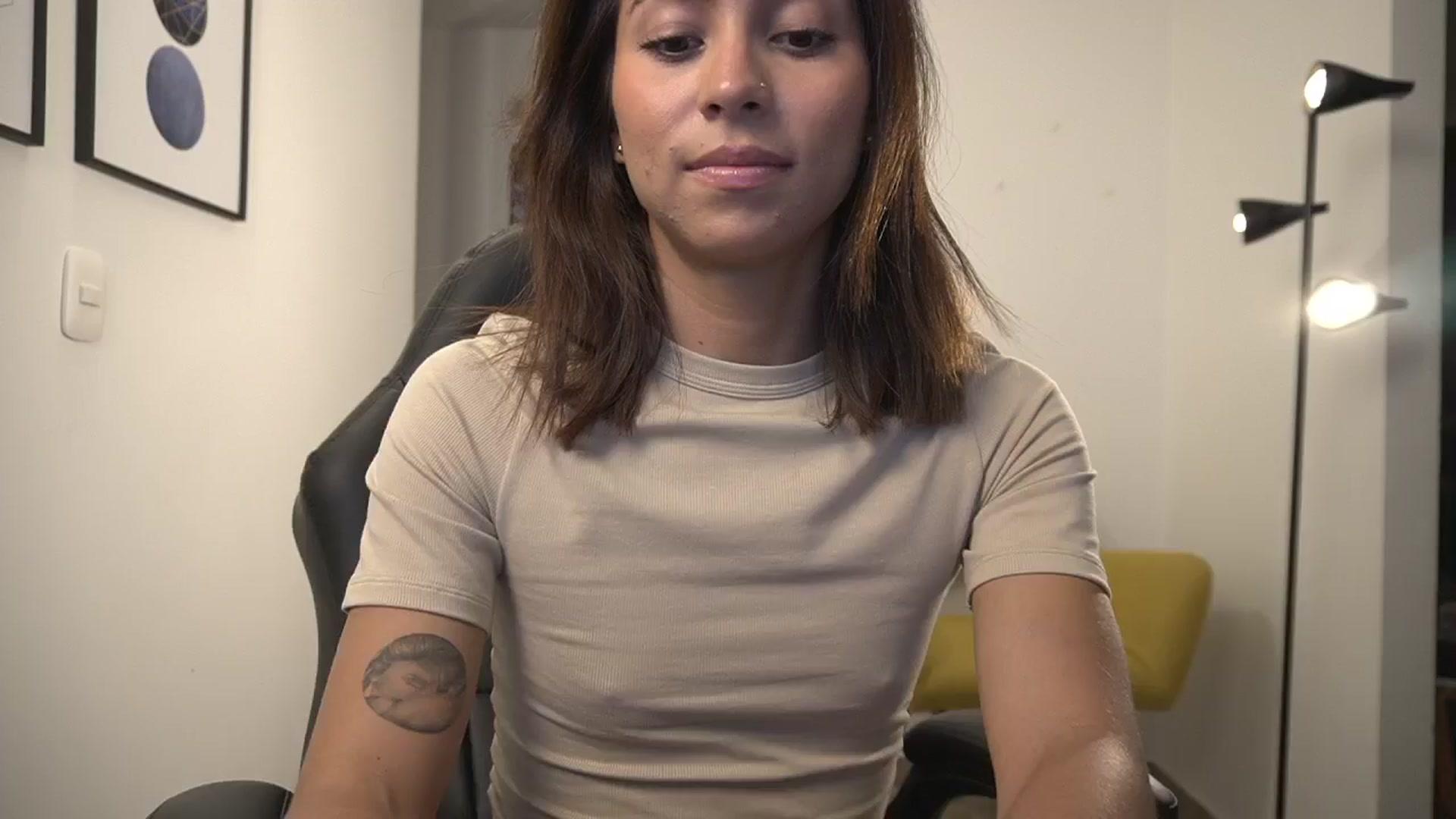 Gallery image thumbnail from Xialing's myfreecams stream on, 02/17/2025, 23:44 image 7 of 20