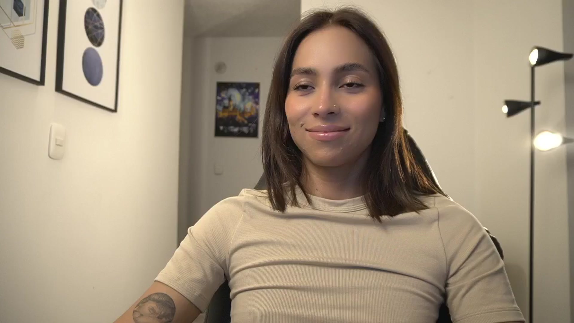 Gallery image thumbnail from Xialing's myfreecams stream on, 02/18/2025, 24:59 image 6 of 20