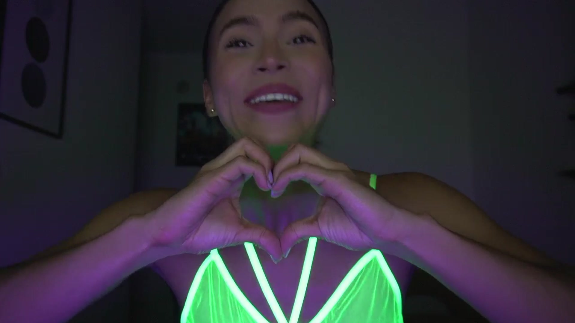 Gallery image thumbnail from Xialing's myfreecams stream on, 02/20/2025, 24:15 image 18 of 20