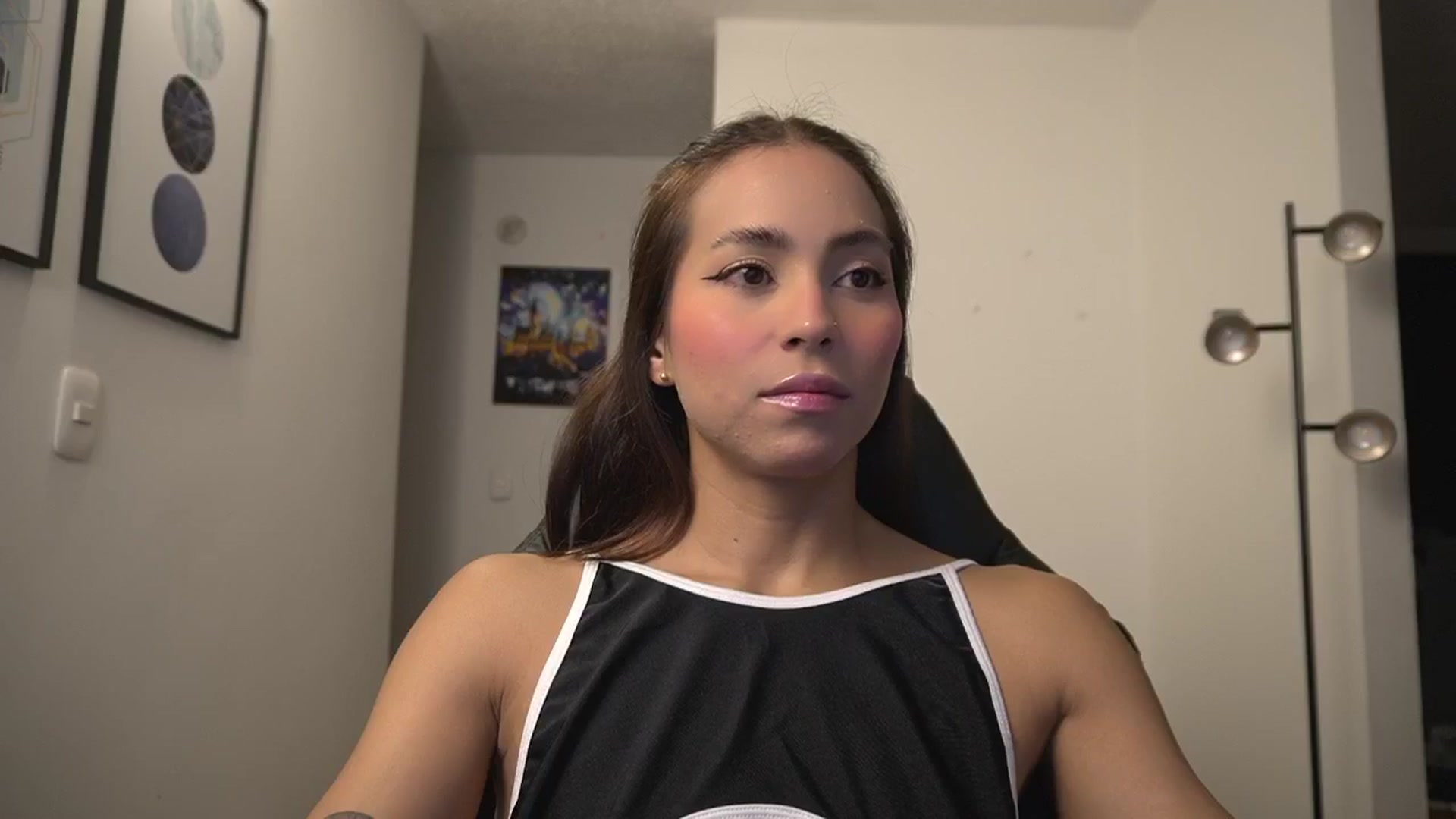 Gallery image thumbnail from Xialing's myfreecams stream on, 02/23/2025, 23:37 image 7 of 20