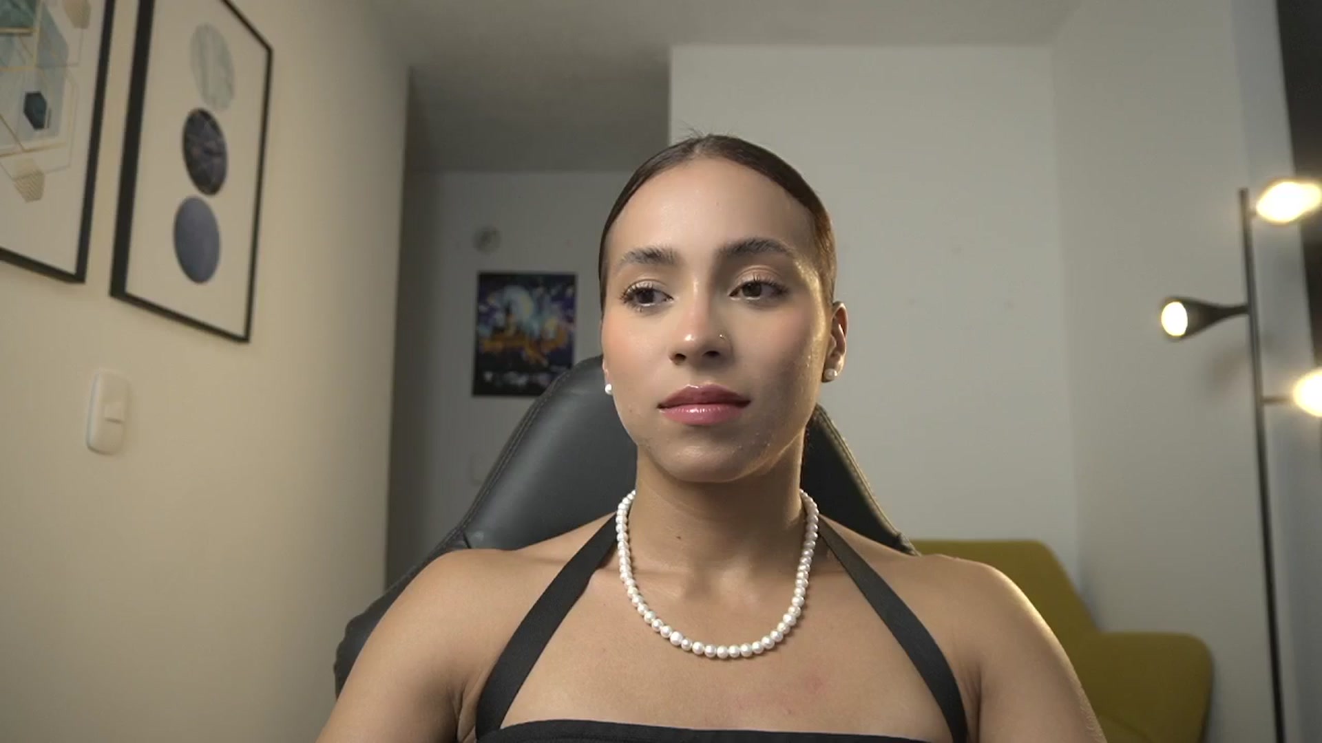Gallery image thumbnail from Xialing's myfreecams stream on, 02/26/2025, 22:18 image 5 of 20