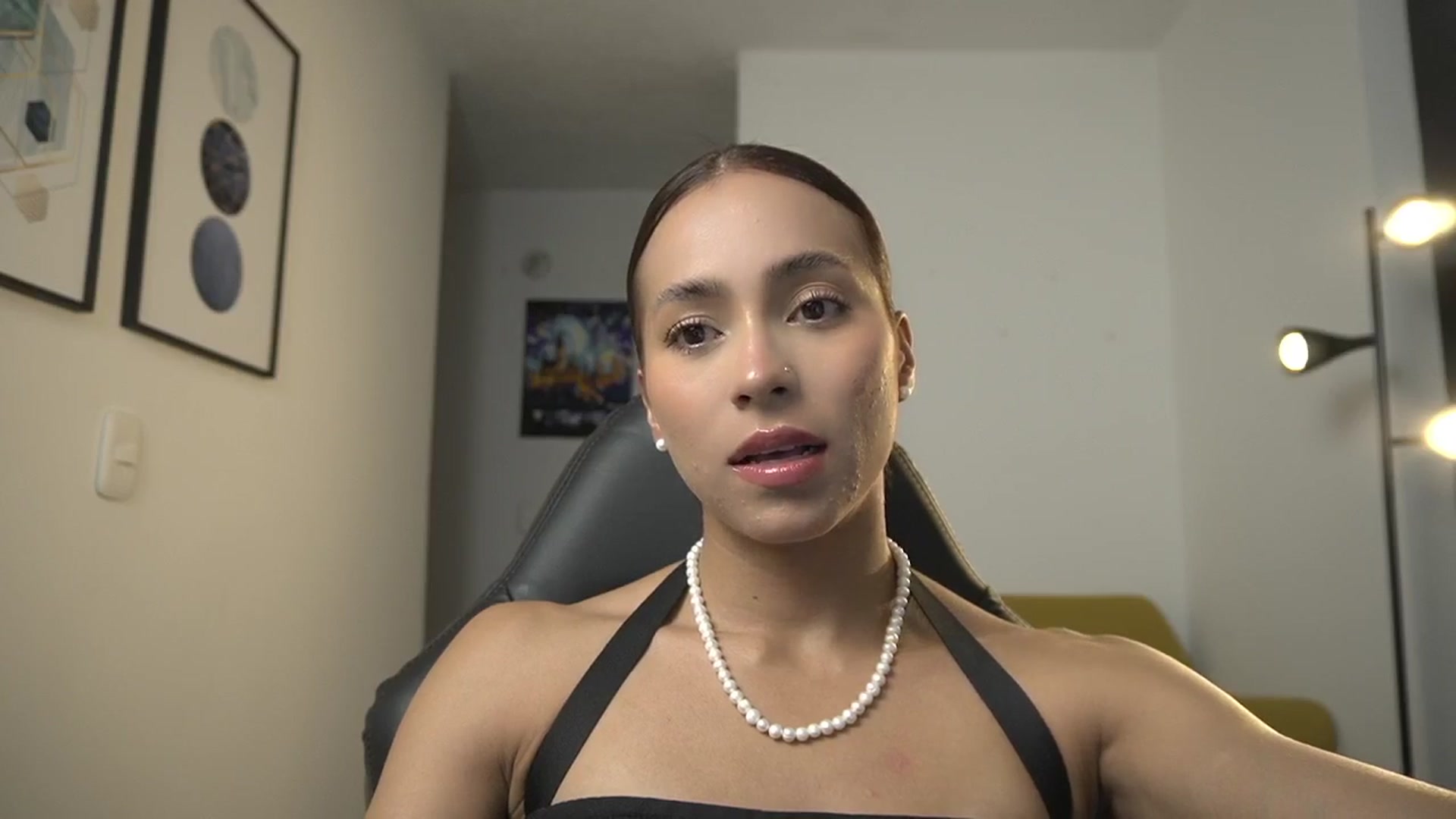 Gallery image thumbnail from Xialing's myfreecams stream on, 02/26/2025, 22:18 image 3 of 20