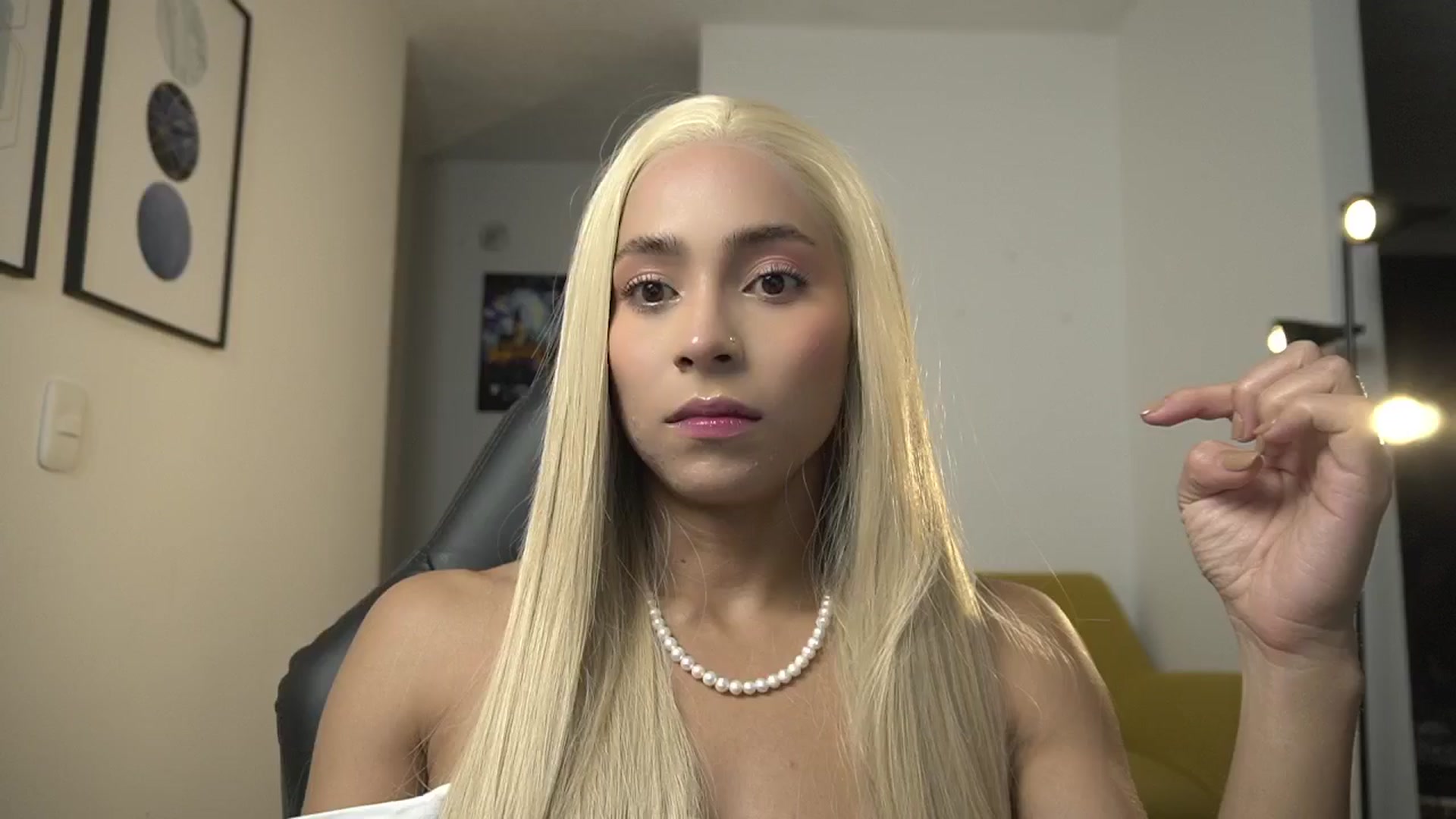 Gallery image thumbnail from Xialing's myfreecams stream on, 02/28/2025, 24:04 image 20 of 20