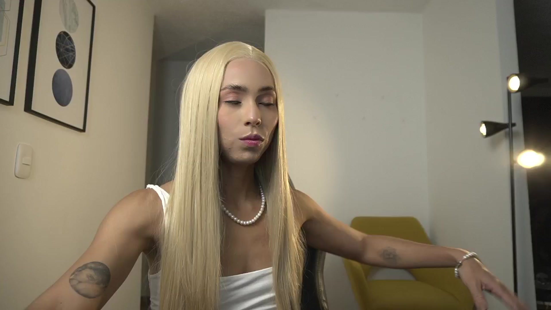 Gallery image thumbnail from Xialing's myfreecams stream on, 02/28/2025, 24:04 image 17 of 20