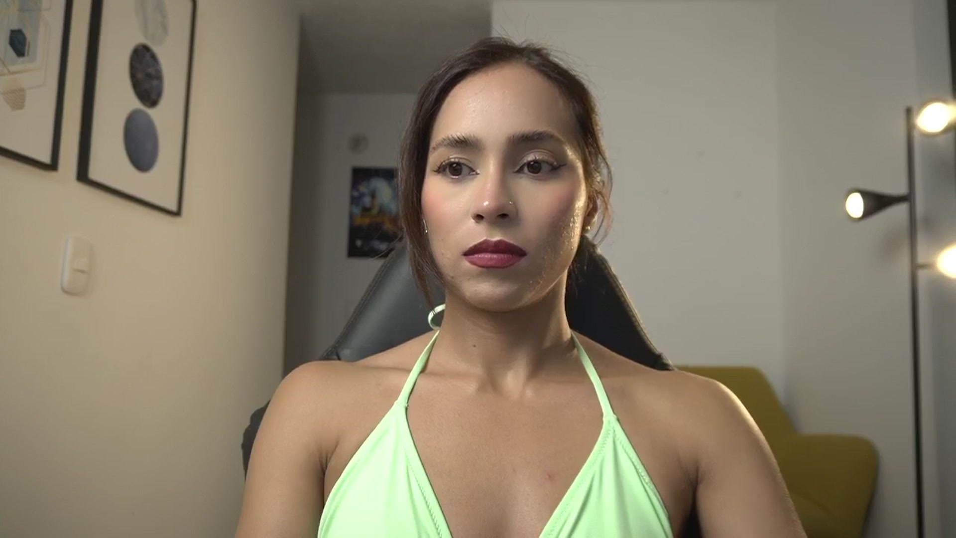 Gallery image thumbnail from Xialing's myfreecams stream on, 03/01/2025, 01:09 image 14 of 20