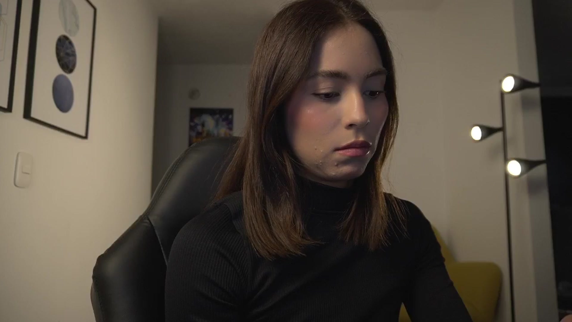Gallery image thumbnail from Xialing's myfreecams stream on, 03/04/2025, 01:36 image 4 of 20