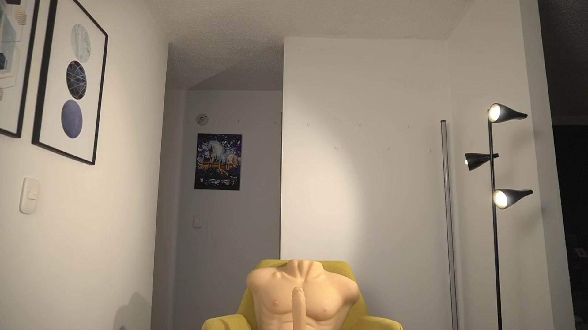 Gallery image thumbnail from Xialing's myfreecams stream on, 03/12/2025, 24:44 image 17 of 20