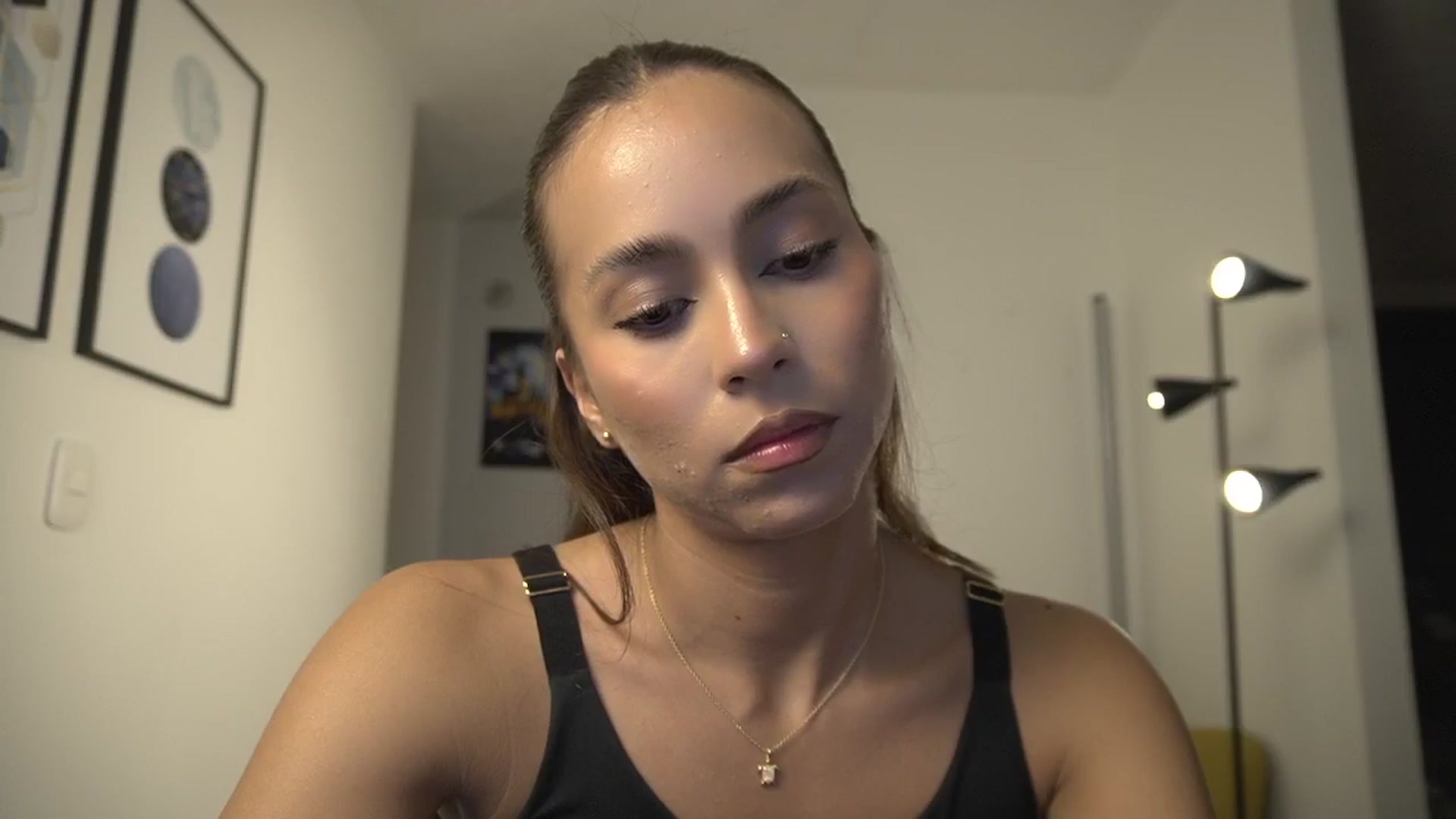 Gallery image thumbnail from Xialing's myfreecams stream on, 03/12/2025, 24:44 image 15 of 20