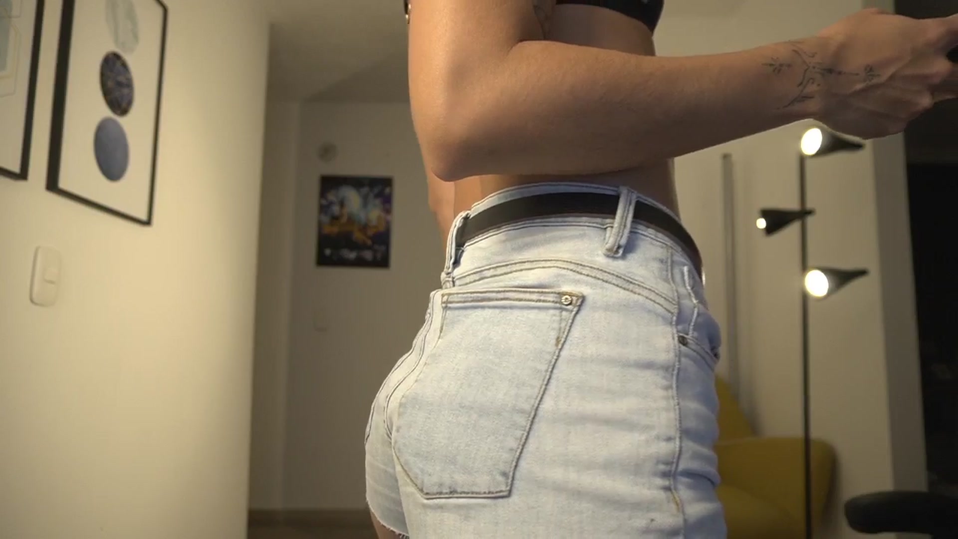 Gallery image thumbnail from Xialing's myfreecams stream on, 03/12/2025, 24:44 image 3 of 20