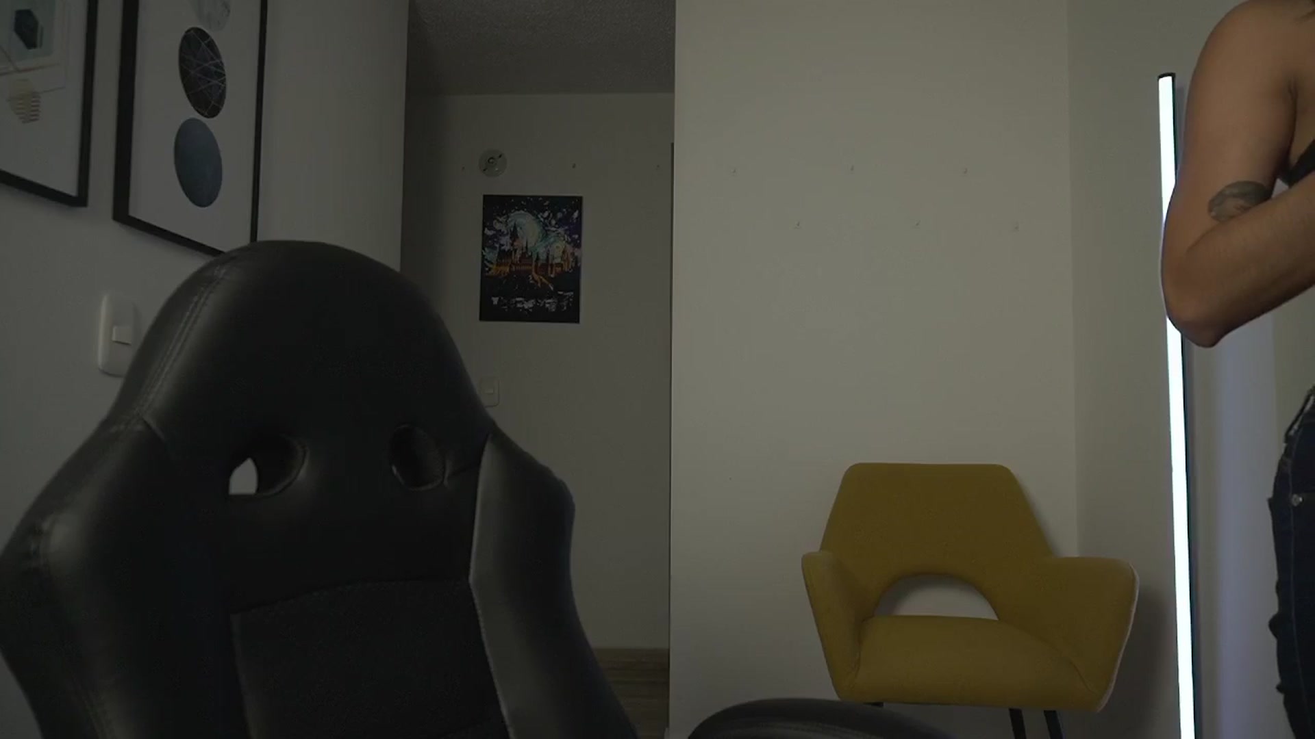 Gallery image thumbnail from Xialing's myfreecams stream on, 03/15/2025, 21:12 image 10 of 20