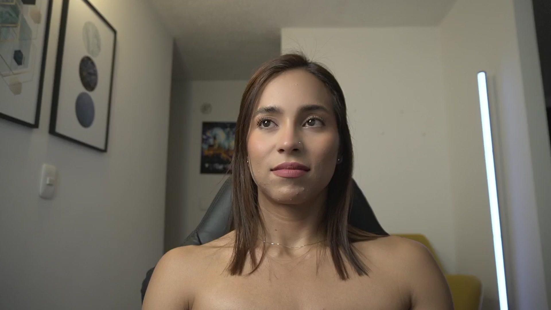 Gallery image thumbnail from Xialing's myfreecams stream on, 03/15/2025, 22:48 image 4 of 20