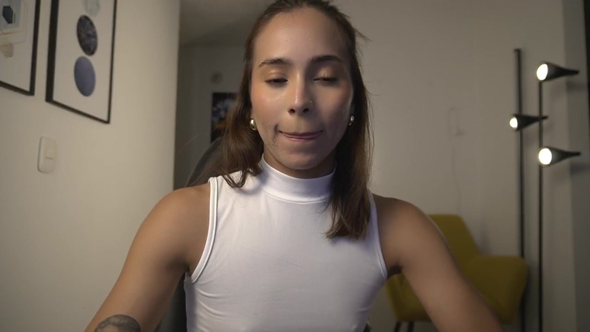 Gallery image thumbnail from Xialing's myfreecams stream on, 03/19/2025, 24:06 image 15 of 20