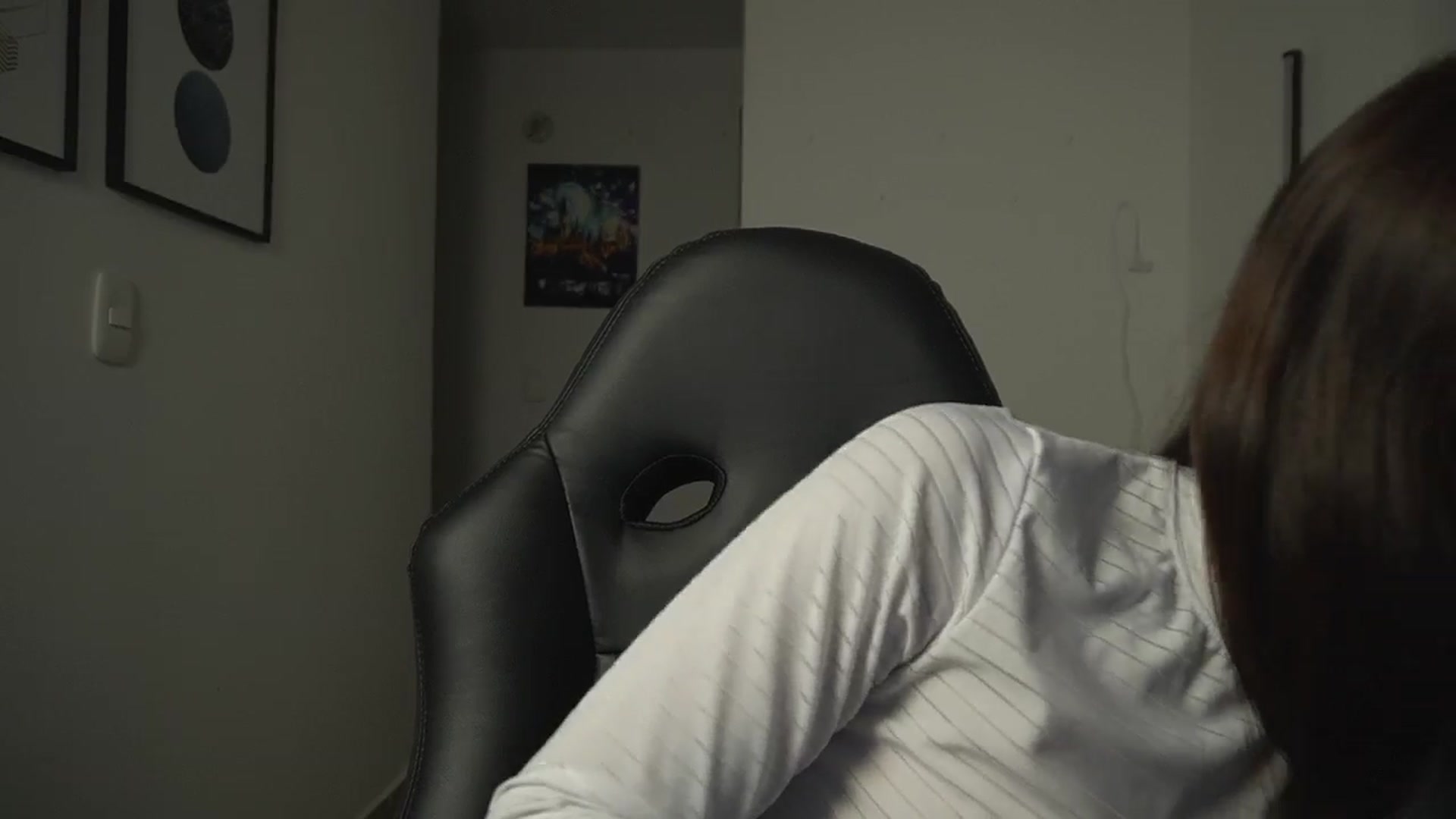 Gallery image thumbnail from Xialing's myfreecams stream on, 03/19/2025, 22:21 image 3 of 20