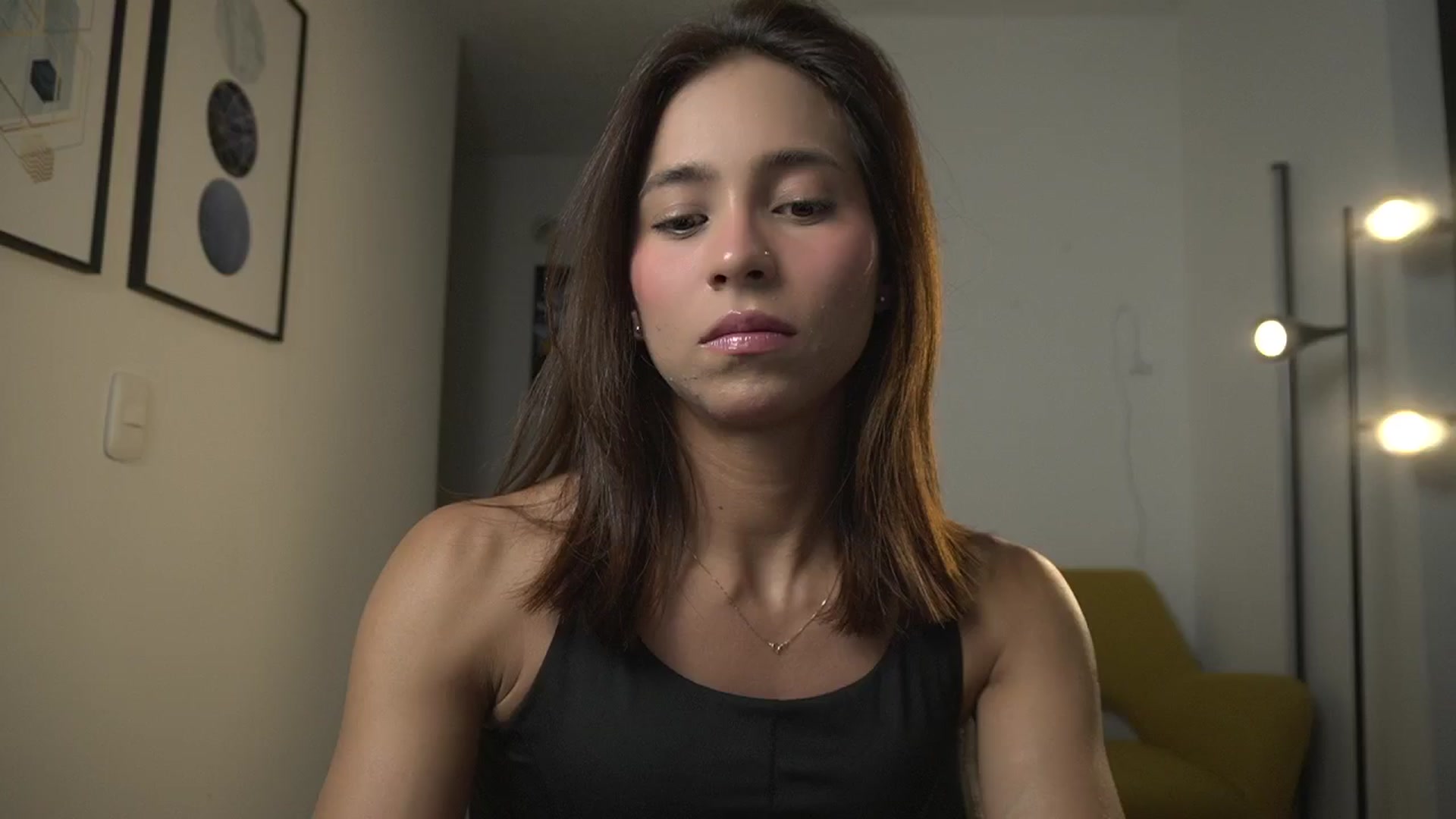 Gallery image thumbnail from Xialing's myfreecams stream on, 03/22/2025, 24:02 image 12 of 20