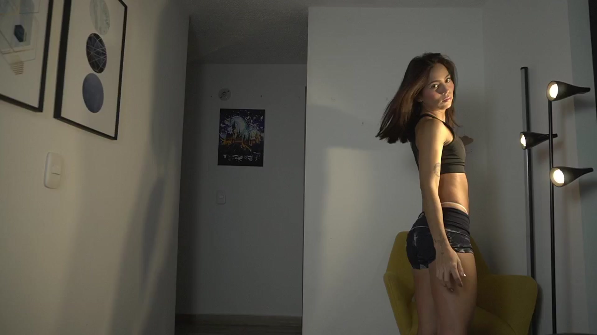 Gallery image thumbnail from Xialing's myfreecams stream on, 03/22/2025, 24:53 image 14 of 20