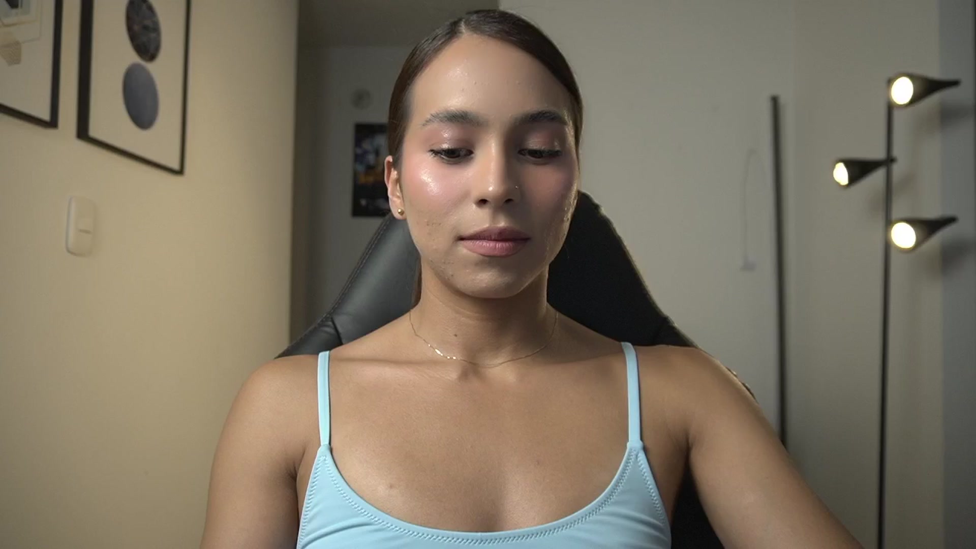 Gallery image thumbnail from Xialing's myfreecams stream on, 03/24/2025, 23:08 image 9 of 20