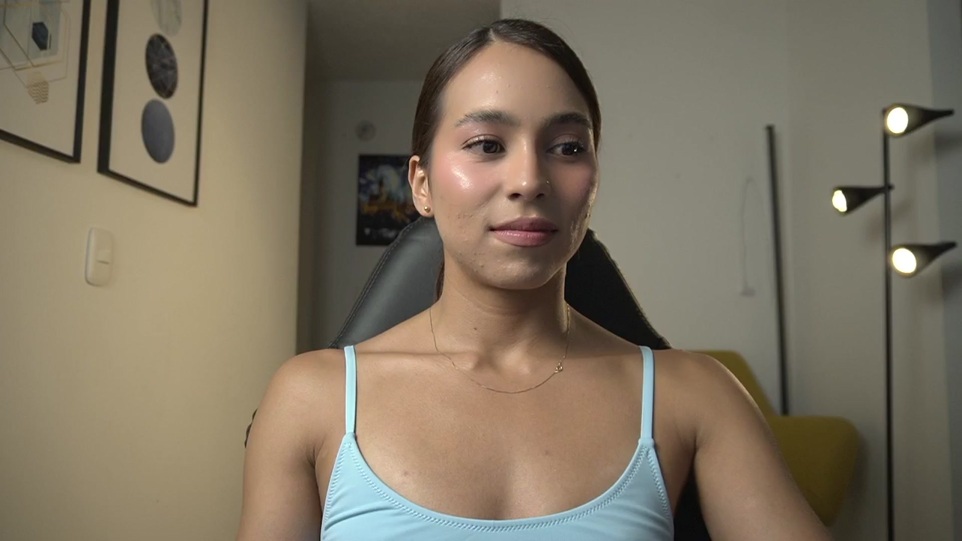 Gallery image thumbnail from Xialing's myfreecams stream on, 03/24/2025, 23:28 image 1 of 20