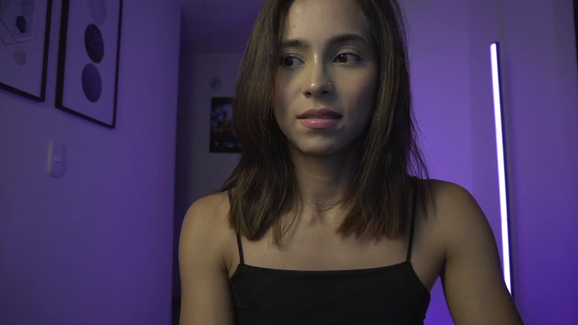 Gallery image thumbnail from Xialing's myfreecams stream on, 03/27/2025, 23:17 image 20 of 20