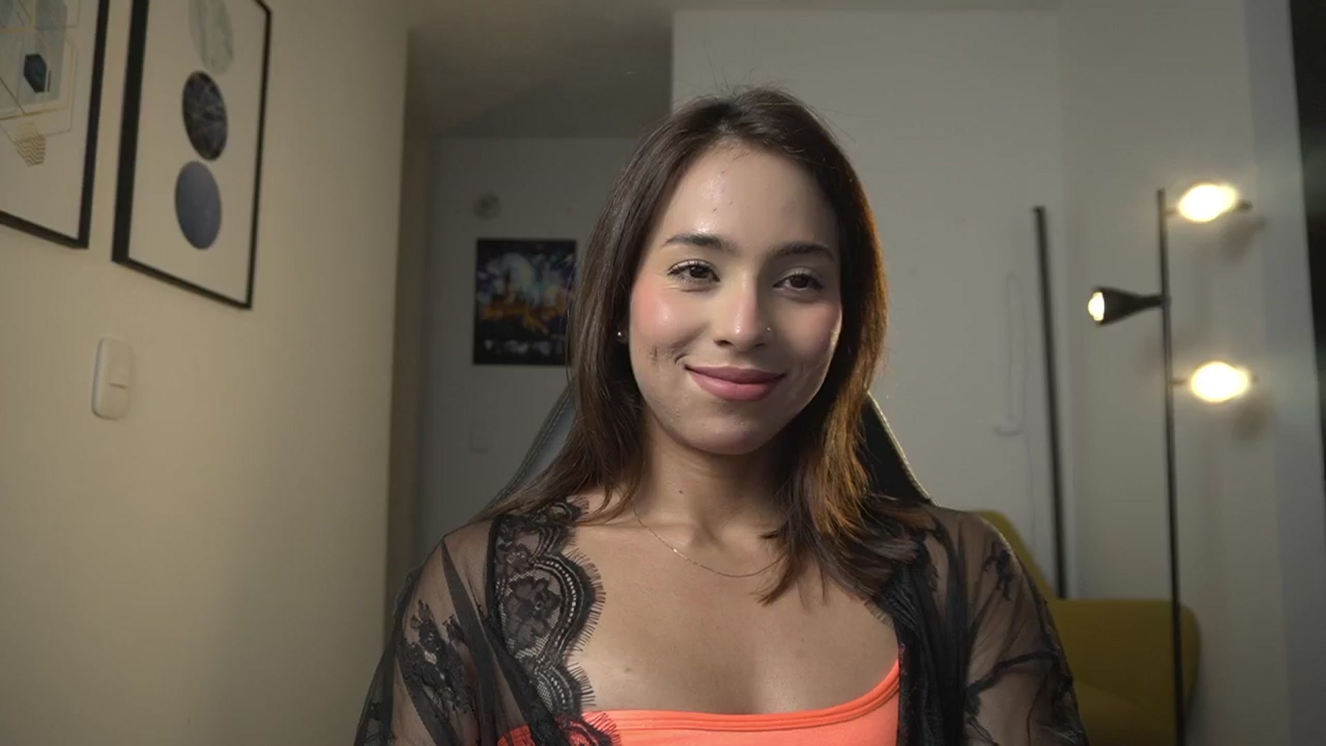 Gallery image thumbnail from Xialing's myfreecams stream on, 04/02/2025, 23:16 image 19 of 20