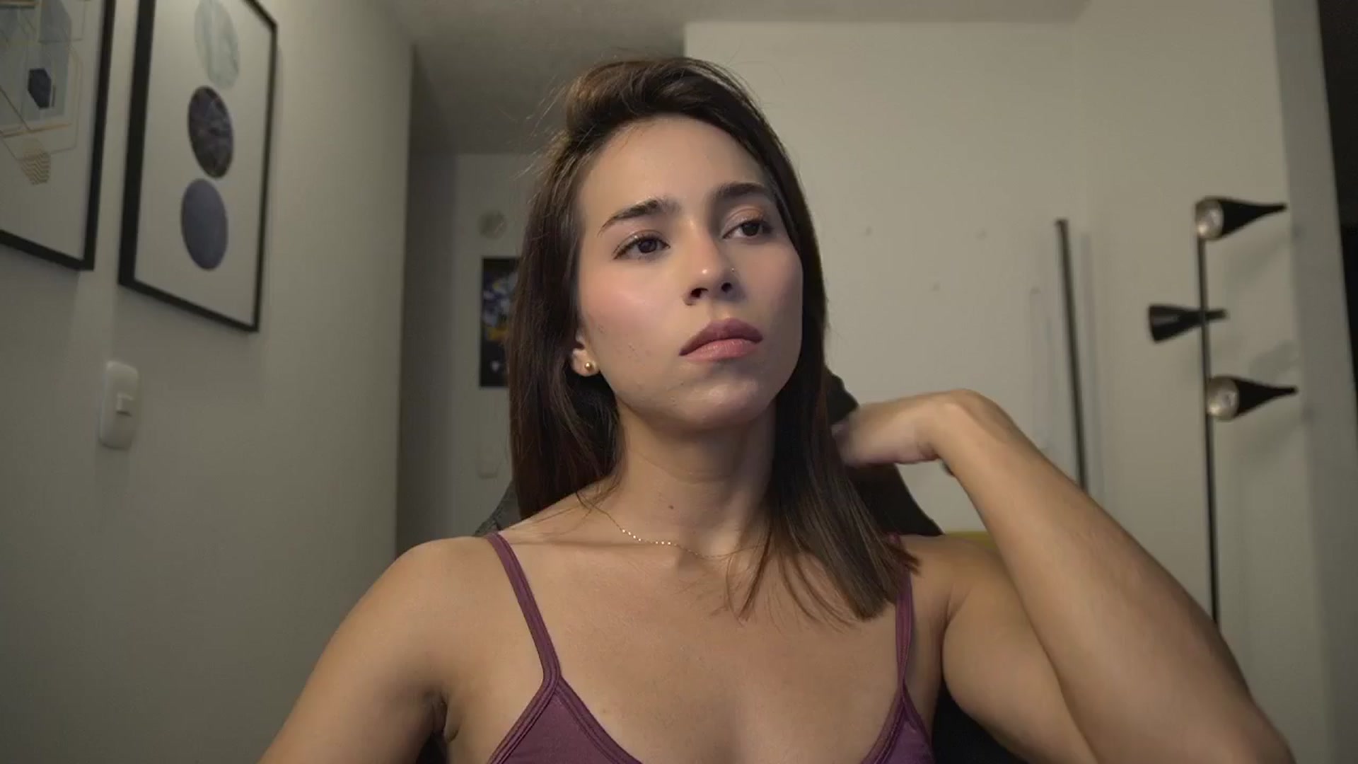 Gallery image thumbnail from Xialing's myfreecams stream on, 04/05/2025, 24:55 image 7 of 20
