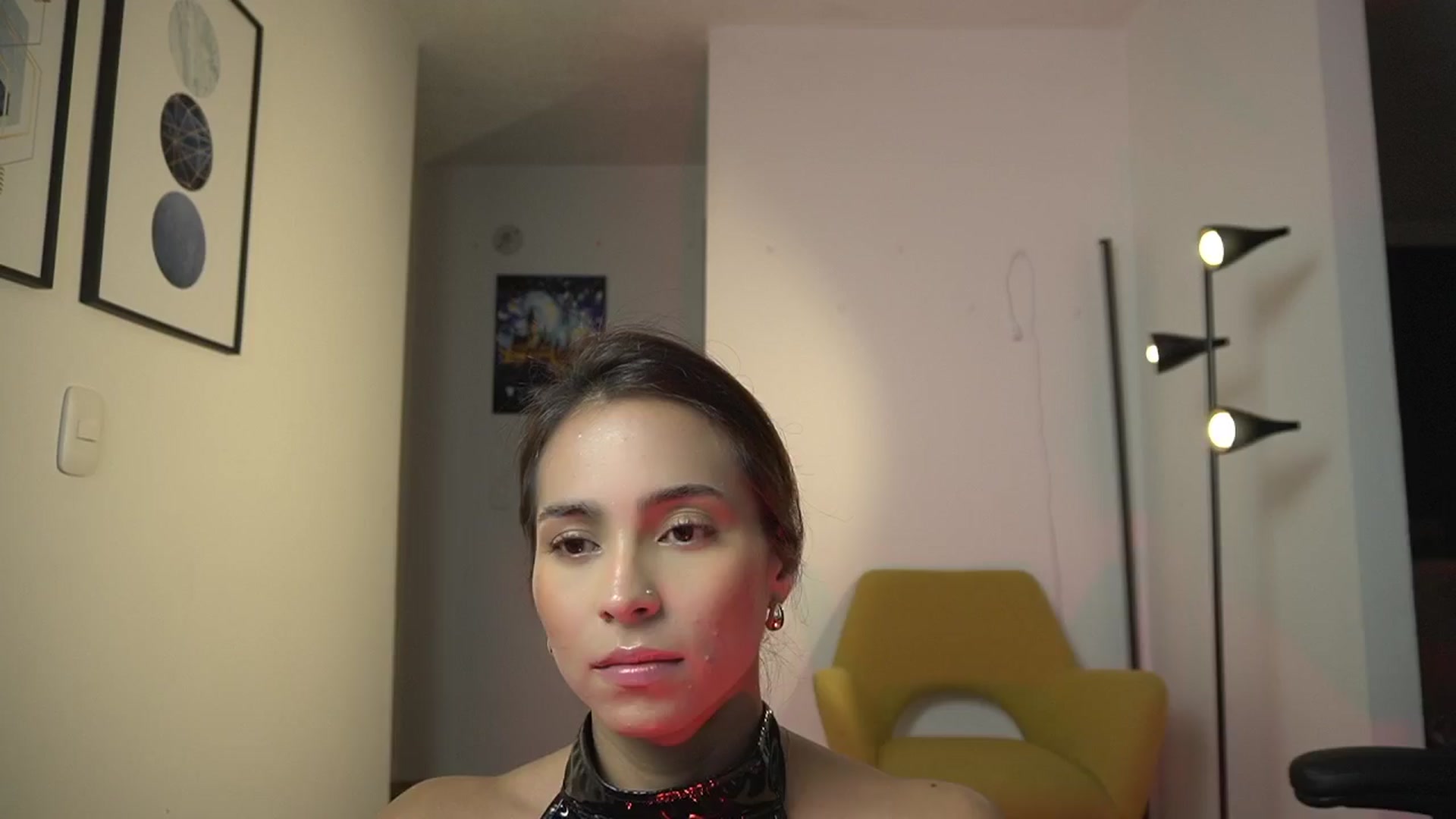 Gallery image thumbnail from Xialing's myfreecams stream on, 04/09/2025, 24:58 image 7 of 20