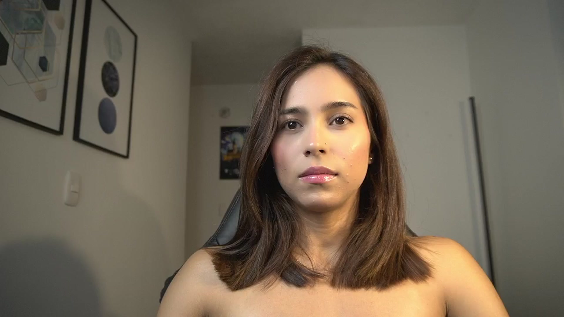 Gallery image thumbnail from Xialing's myfreecams stream on, 04/10/2025, 24:25 image 2 of 20