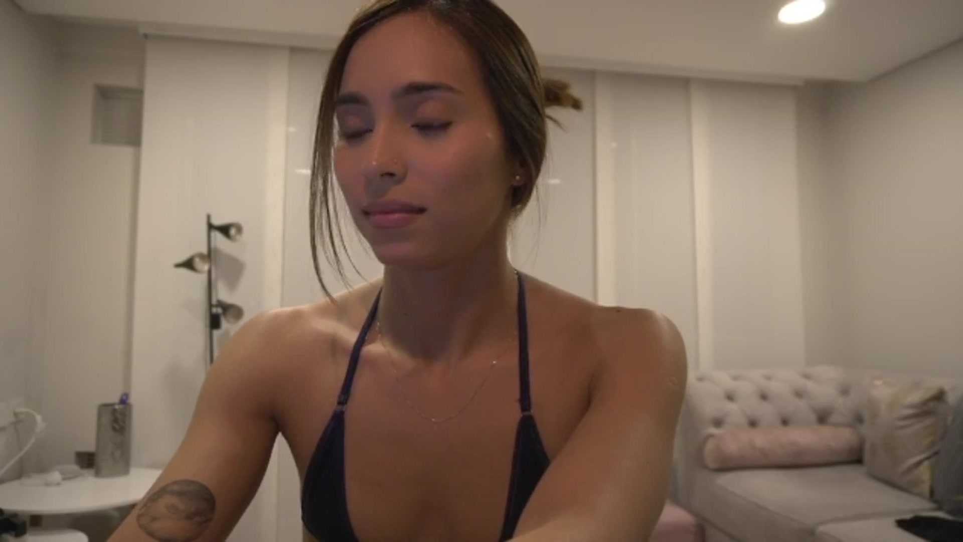 Gallery image thumbnail from Xialing's myfreecams stream on, 05/09/2025, 01:31 image 20 of 20