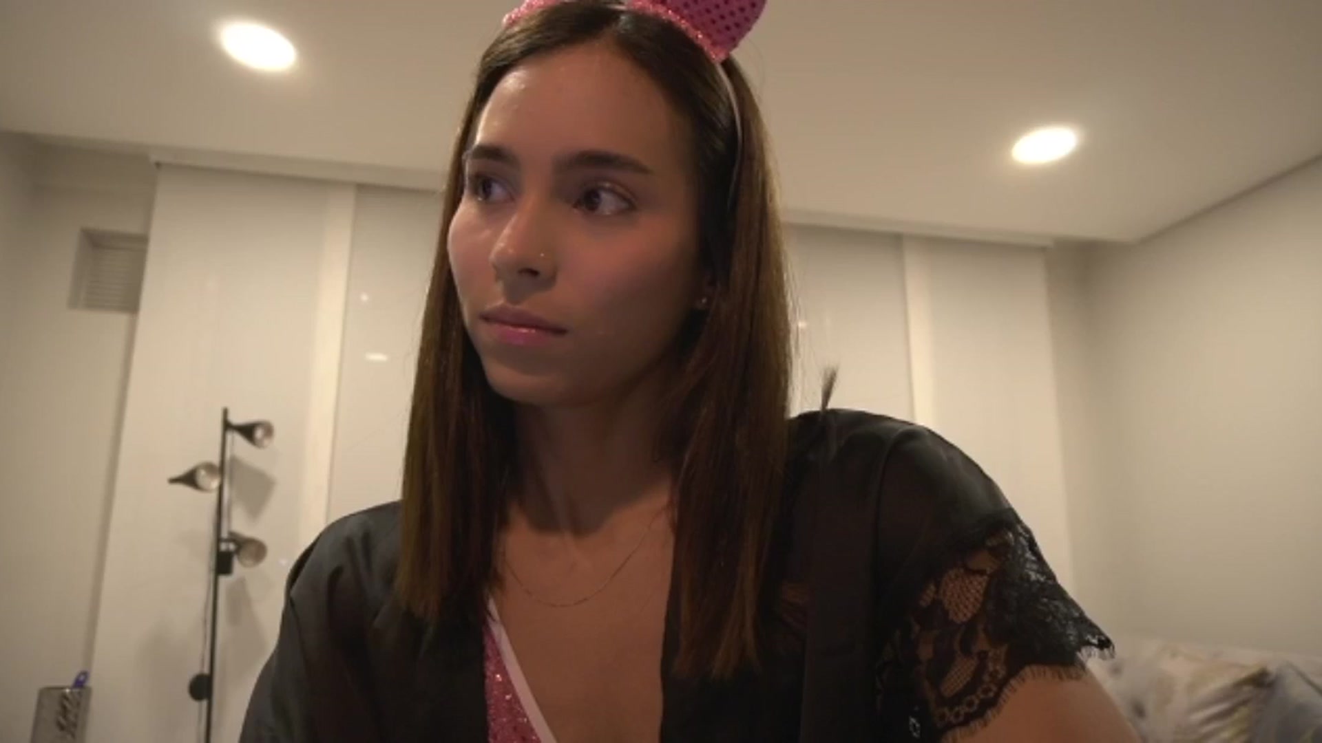 Gallery image thumbnail from Xialing's myfreecams stream on, 05/10/2025, 01:01 image 8 of 20
