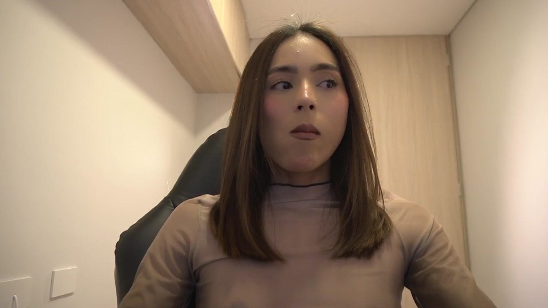 Gallery image thumbnail from Xialing's myfreecams stream on, 05/12/2025, 24:37 image 4 of 20