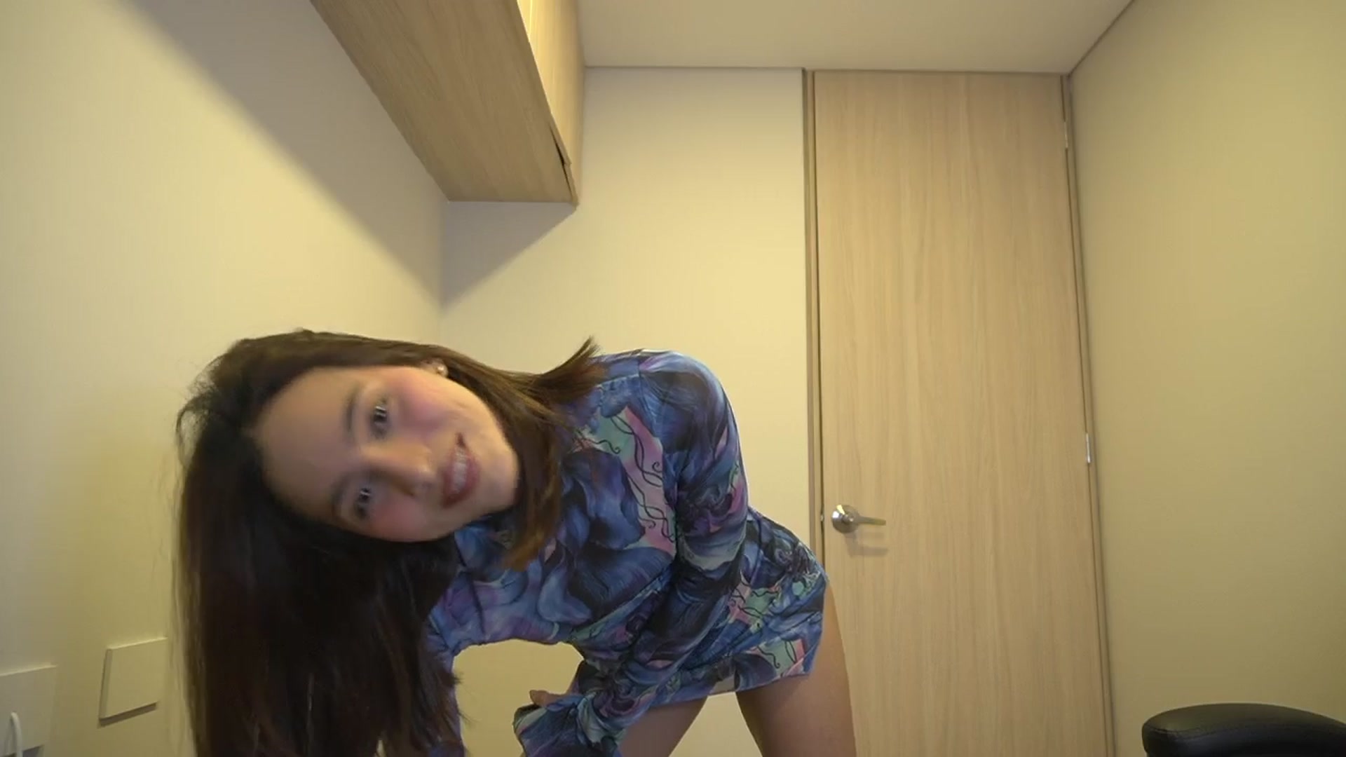 Gallery image thumbnail from Xialing's myfreecams stream on, 05/13/2025, 01:33 image 3 of 20