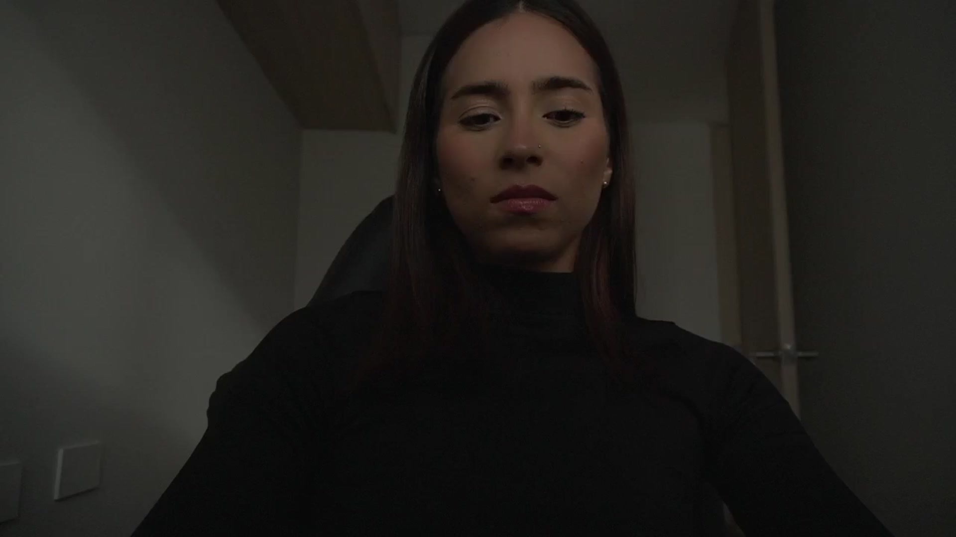 Gallery image thumbnail from Xialing's myfreecams stream on, 05/16/2025, 22:31 image 7 of 20