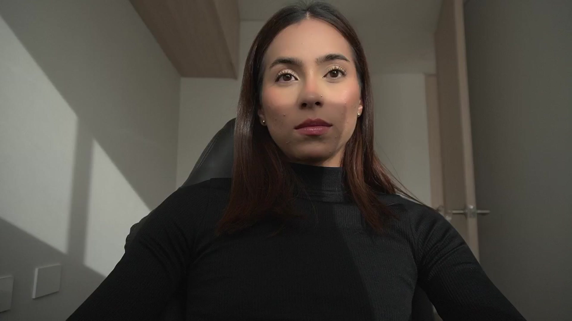 Gallery image thumbnail from Xialing's myfreecams stream on, 05/16/2025, 22:31 image 6 of 20