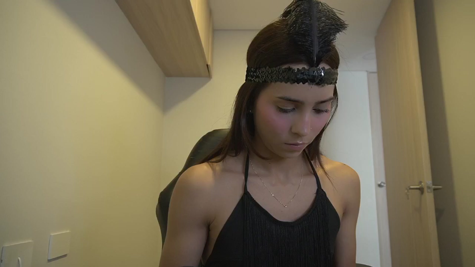 Gallery image thumbnail from Xialing's myfreecams stream on, 05/19/2025, 22:12 image 1 of 20