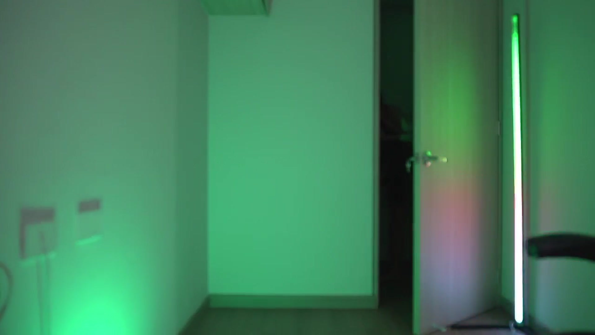 Gallery image thumbnail from Xialing's myfreecams stream on, 05/20/2025, 24:28 image 9 of 20