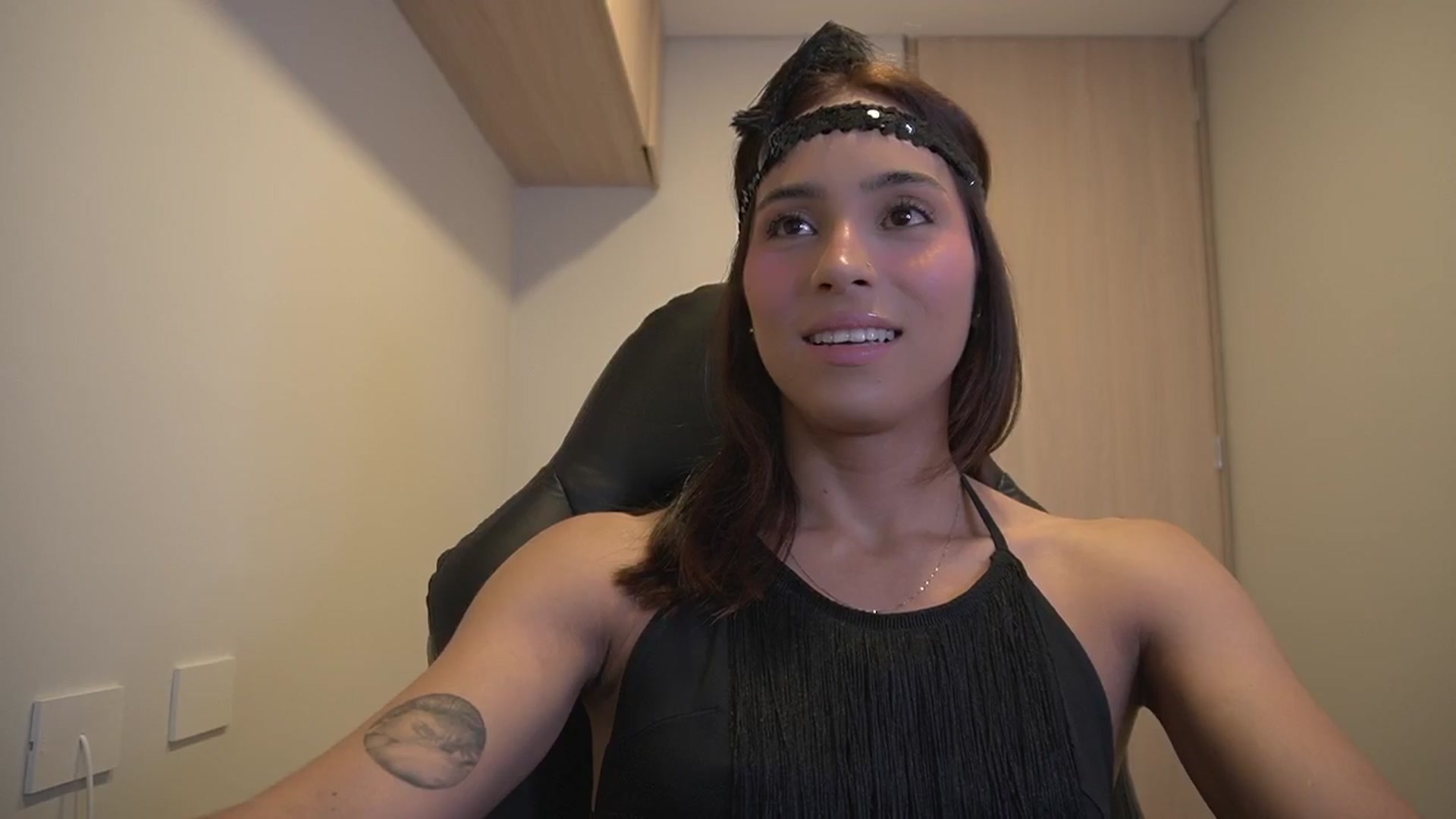 Gallery image thumbnail from Xialing's myfreecams stream on, 05/20/2025, 24:28 image 2 of 20