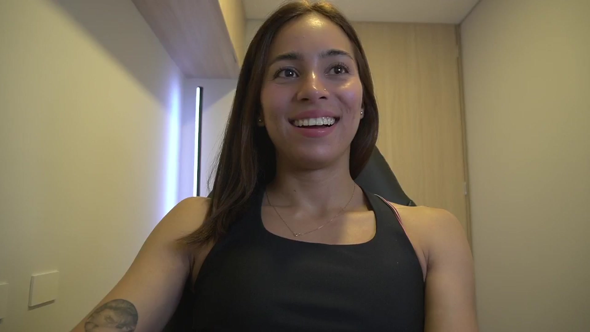 Gallery image thumbnail from Xialing's myfreecams stream on, 05/24/2025, 24:56 image 4 of 20
