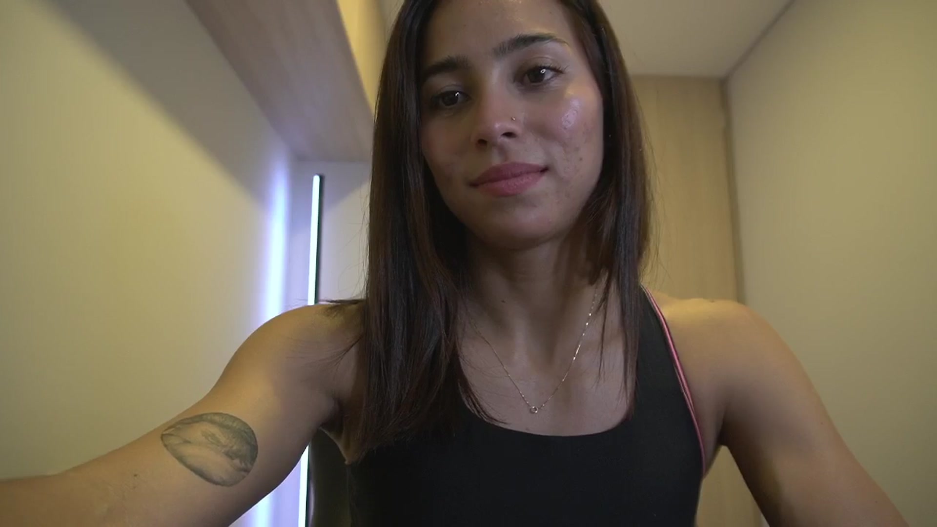 Gallery image thumbnail from Xialing's myfreecams stream on, 05/24/2025, 24:56 image 5 of 20