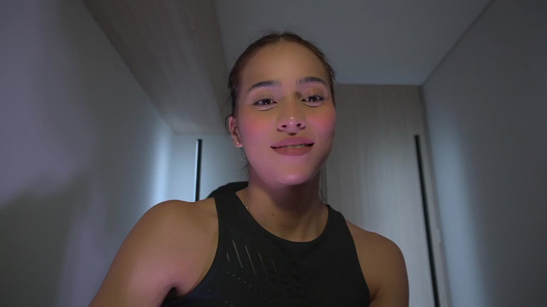 Gallery image thumbnail from Xialing's myfreecams stream on, 05/31/2025, 24:01 image 10 of 20