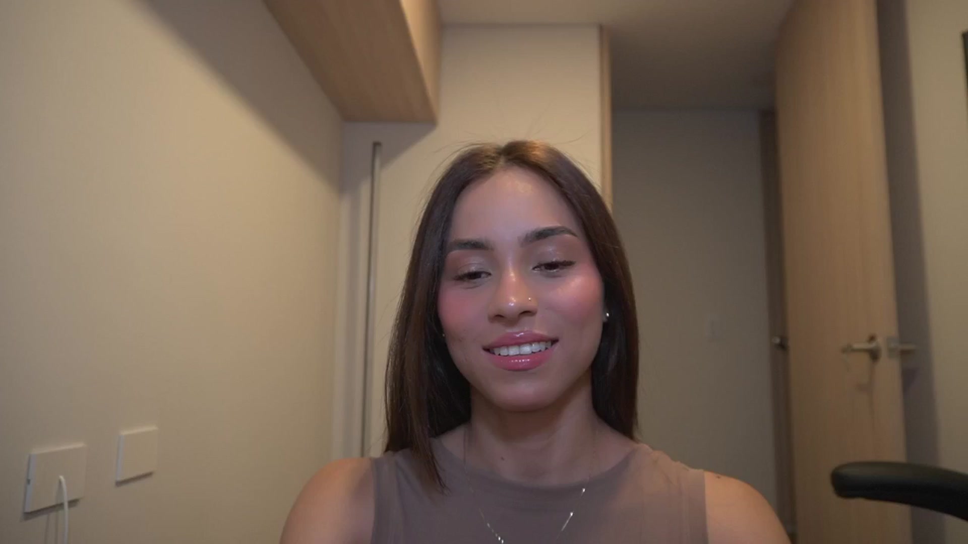 Gallery image thumbnail from Xialing's myfreecams stream on, 06/17/2025, 23:48 image 10 of 20