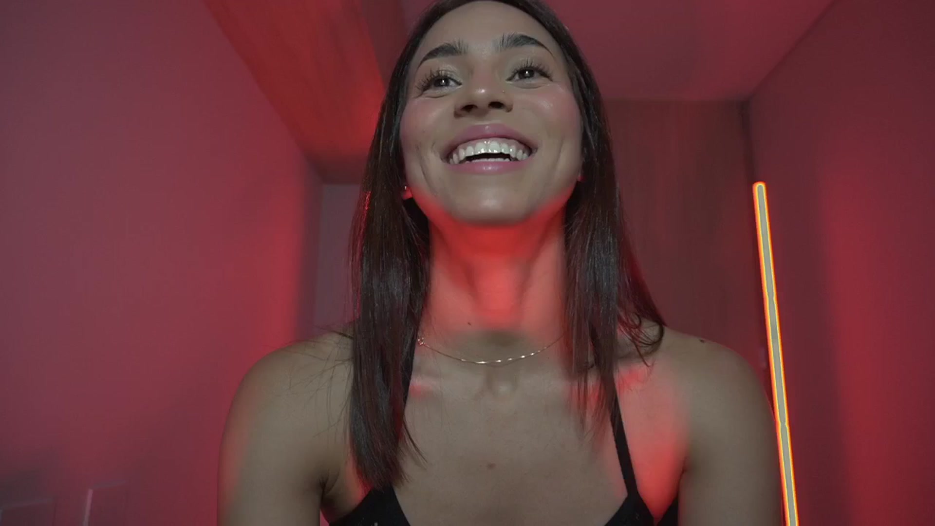 Gallery image thumbnail from Xialing's myfreecams stream on, 06/18/2025, 24:33 image 17 of 20