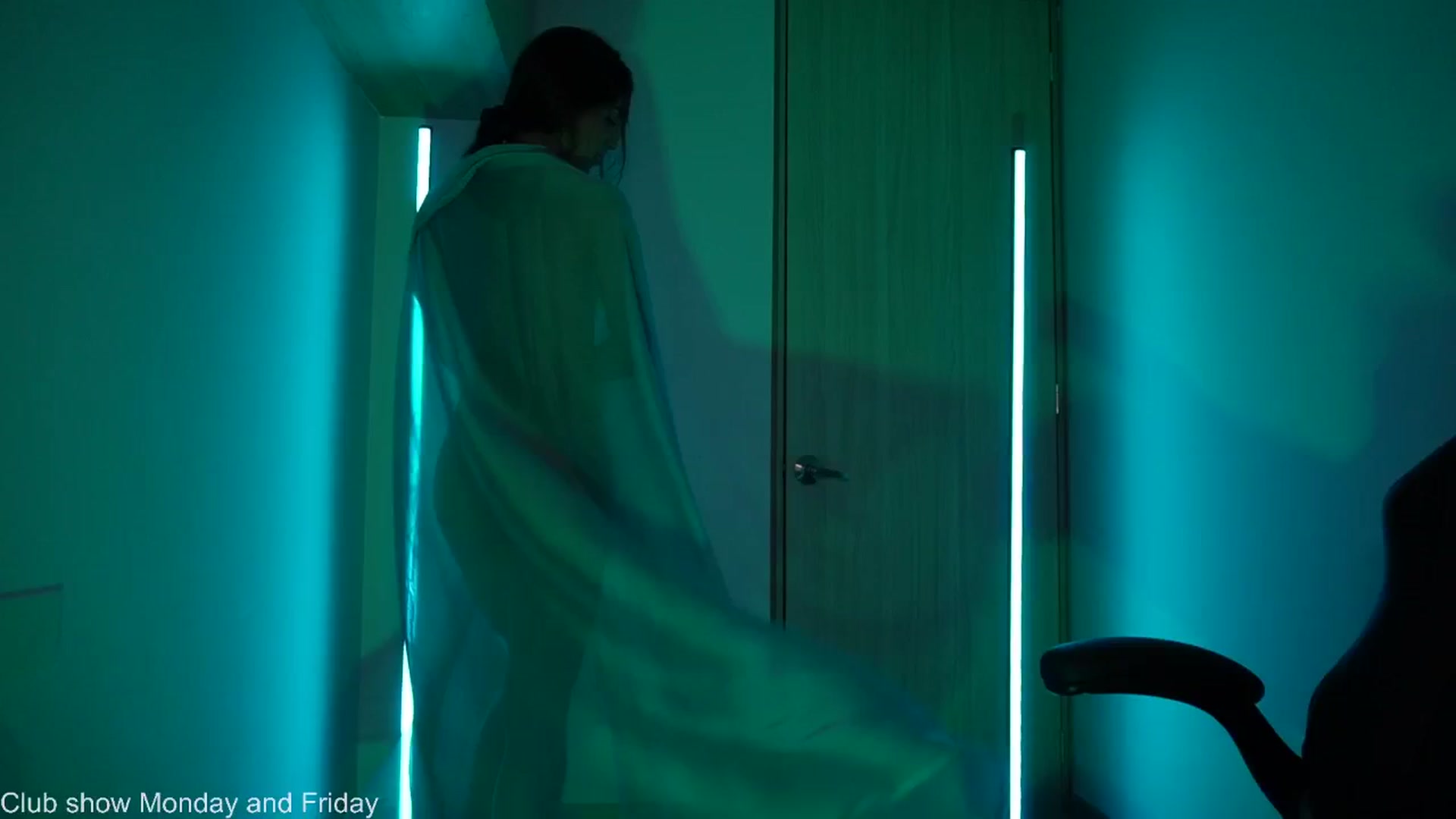 Gallery image thumbnail from Xialing's myfreecams stream on, 06/24/2025, 23:43 image 2 of 20