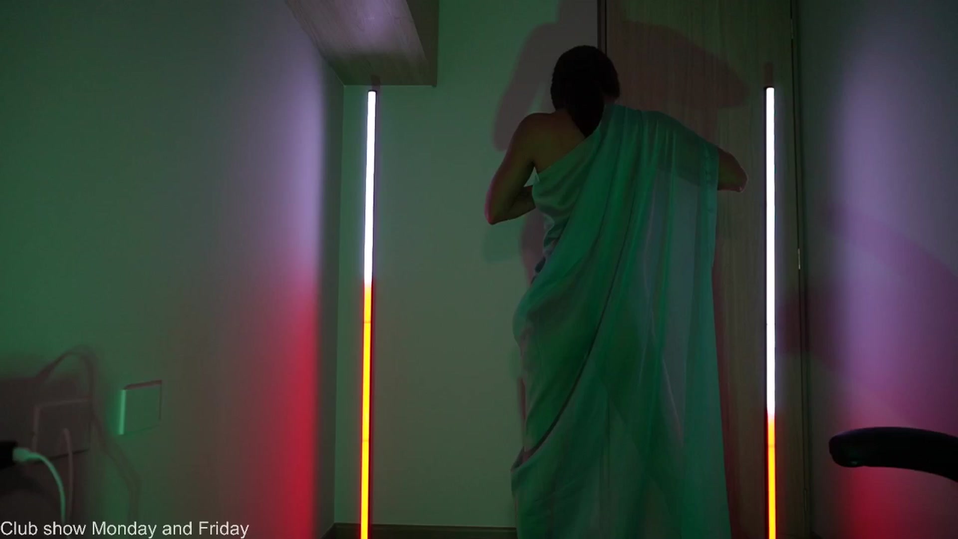 Gallery image thumbnail from Xialing's myfreecams stream on, 06/24/2025, 23:43 image 6 of 20