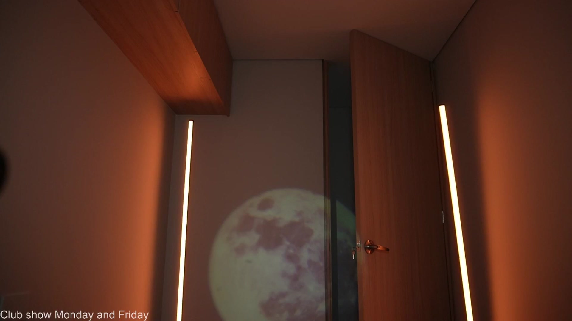 Gallery image thumbnail from Xialing's myfreecams stream on, 07/30/2025, 23:56 image 16 of 20