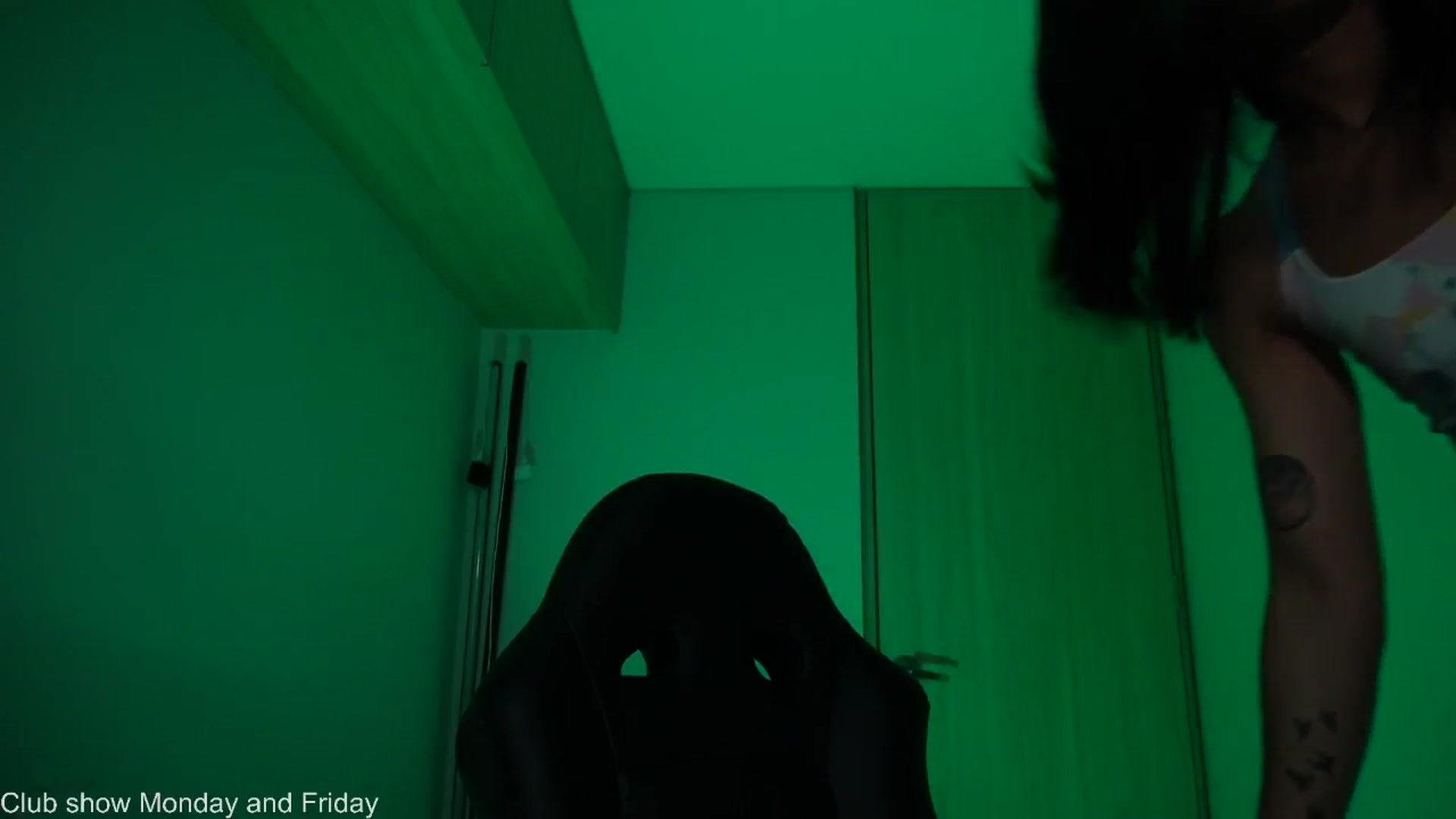 Gallery image thumbnail from Xialing's myfreecams stream on, 08/05/2025, 24:01 image 17 of 20