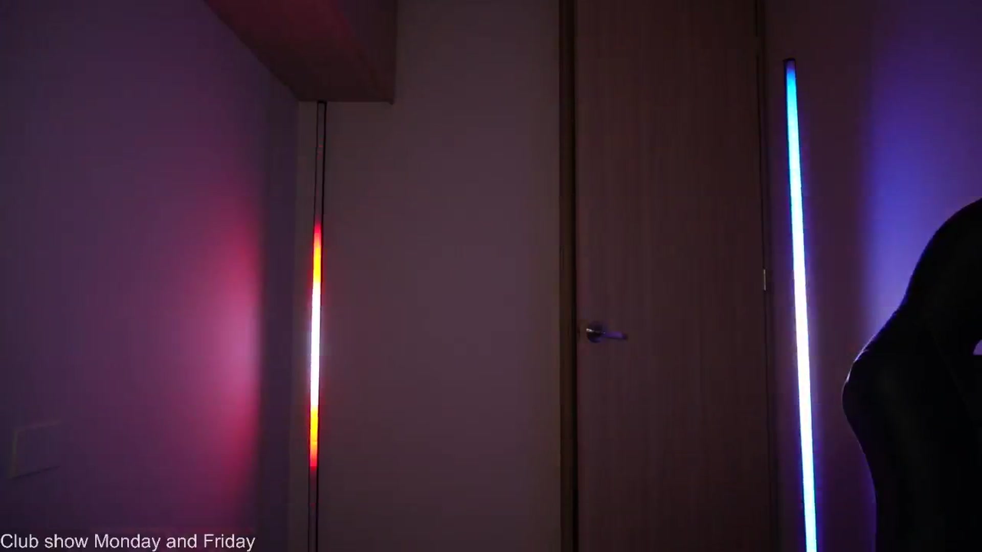 Gallery image thumbnail from Xialing's myfreecams stream on, 08/09/2025, 24:01 image 11 of 20