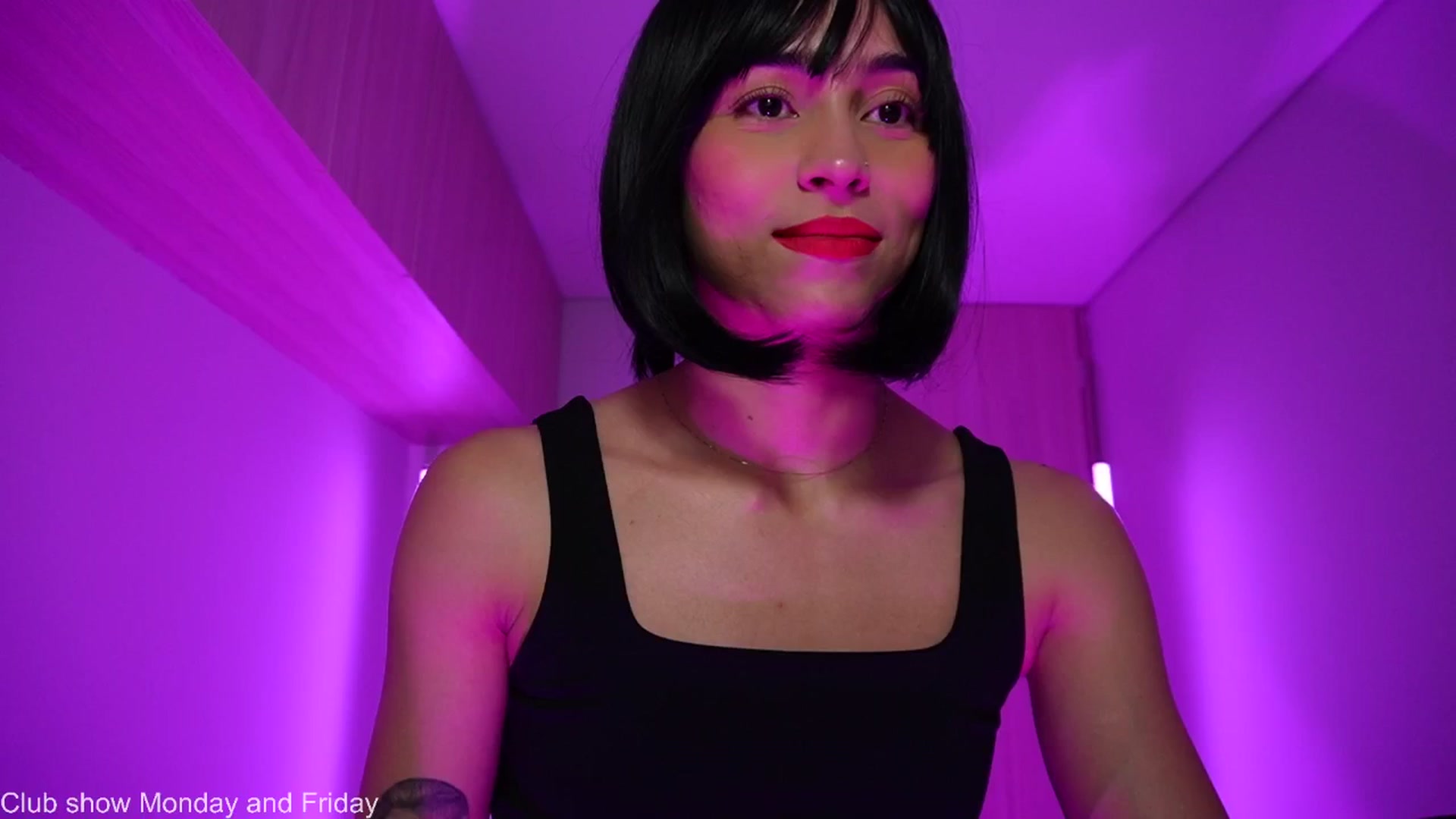 Gallery image thumbnail from Xialing's myfreecams stream on, 08/11/2025, 23:54 image 7 of 20