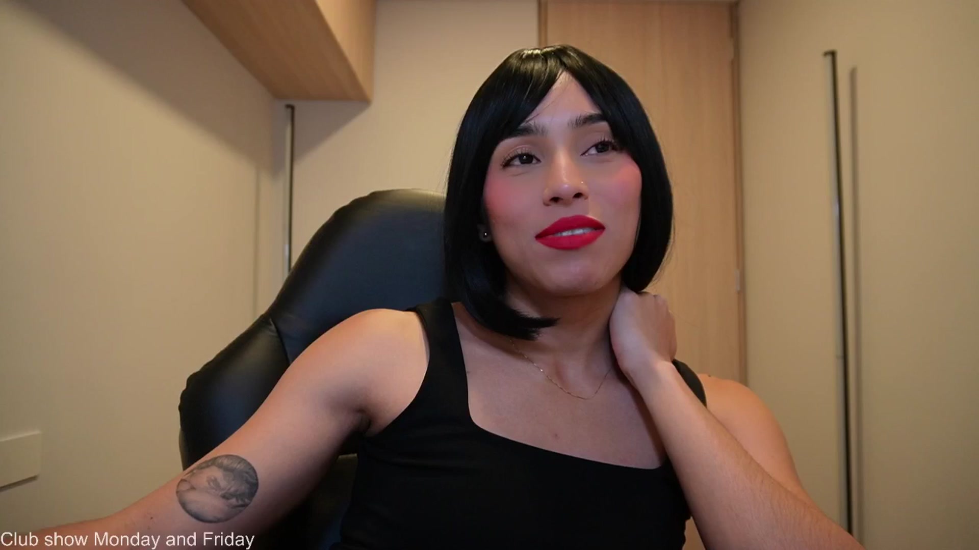 Gallery image thumbnail from Xialing's myfreecams stream on, 08/11/2025, 23:54 image 2 of 20